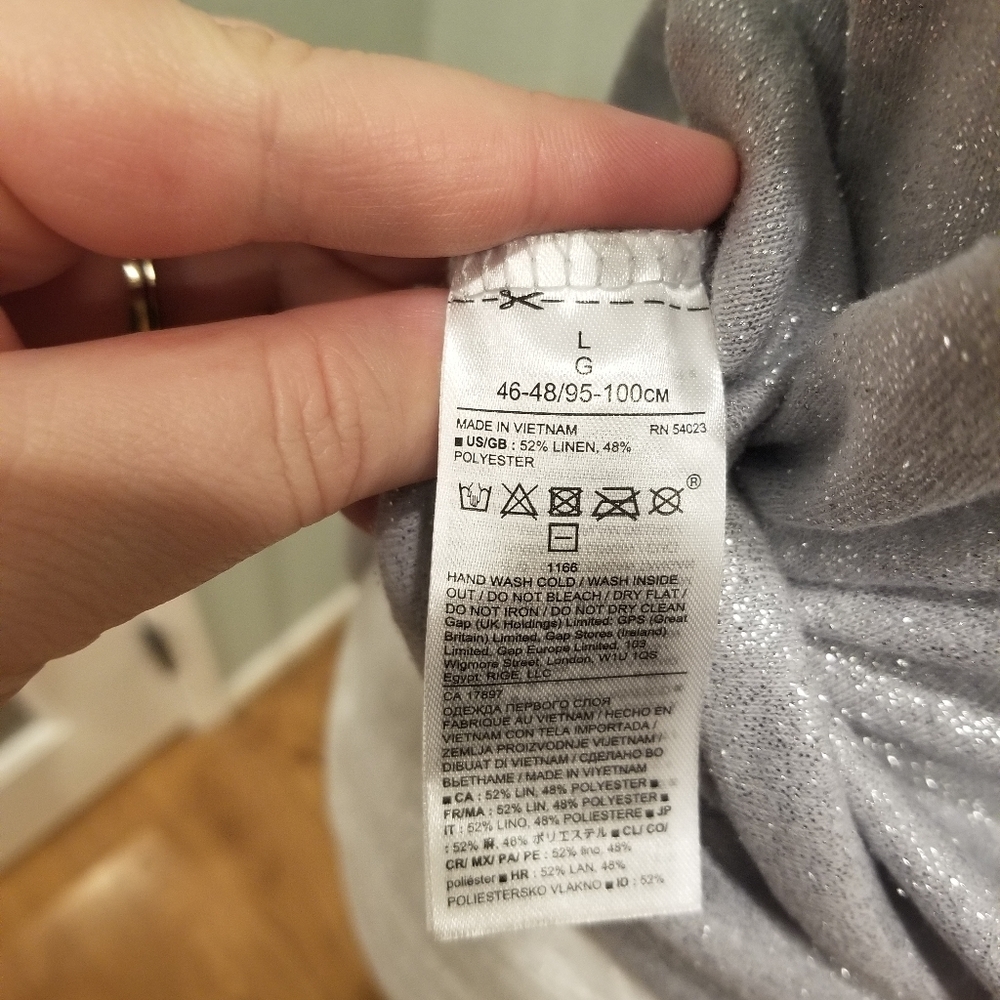 🌸Banana Republic Silver/Sparkle Tank Top NWT - Picture 6 of 6